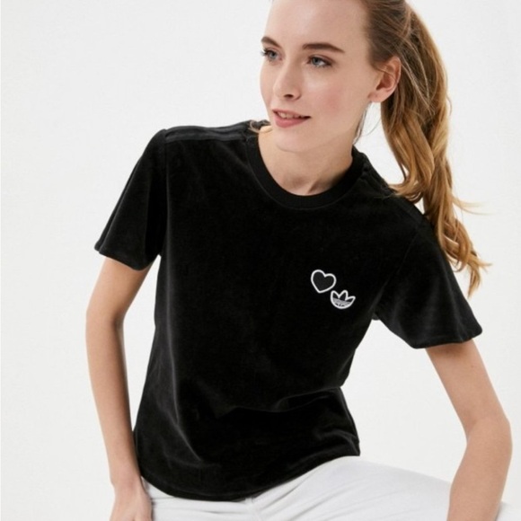 Adidas GN3062 Heart Shaped Patch Tee Velour Black Sz Small NWOT - Picture 5 of 6